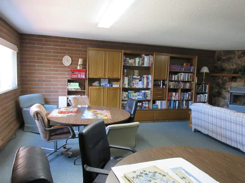 3090 15 Avenue SE Medicine Hat AB T1B 3Z3