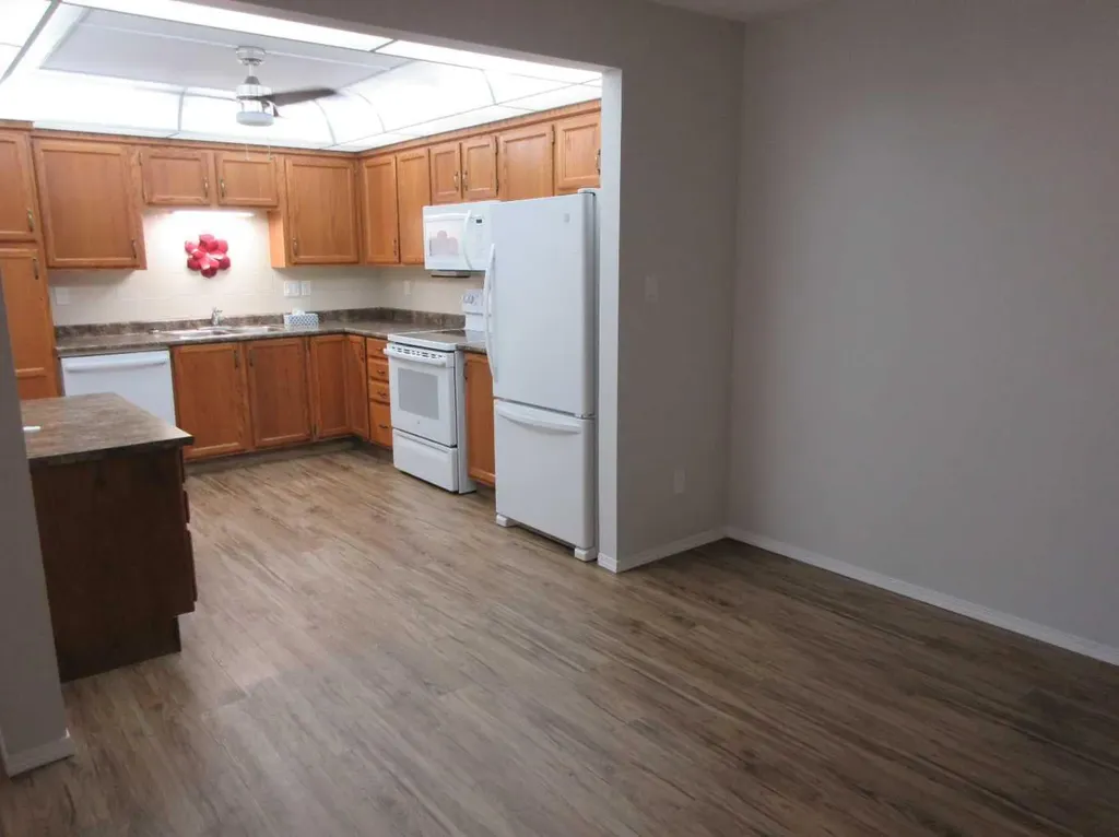 3090 15 Avenue SE Medicine Hat AB T1B 3Z3
