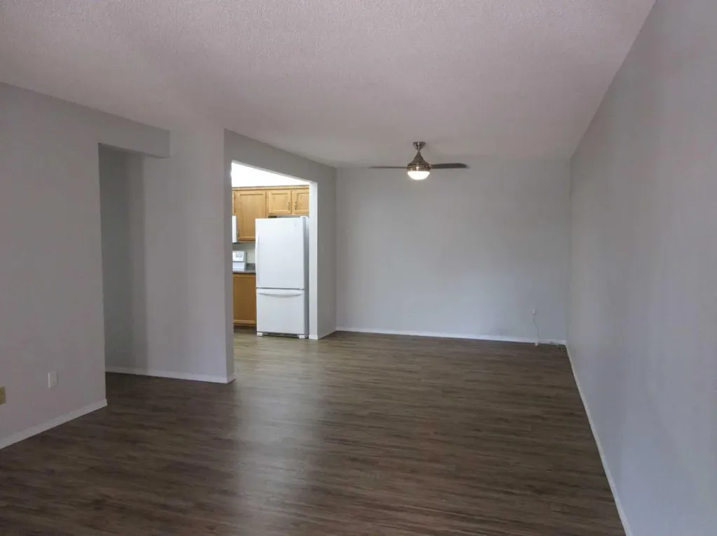 3090 15 Avenue SE Medicine Hat AB T1B 3Z3