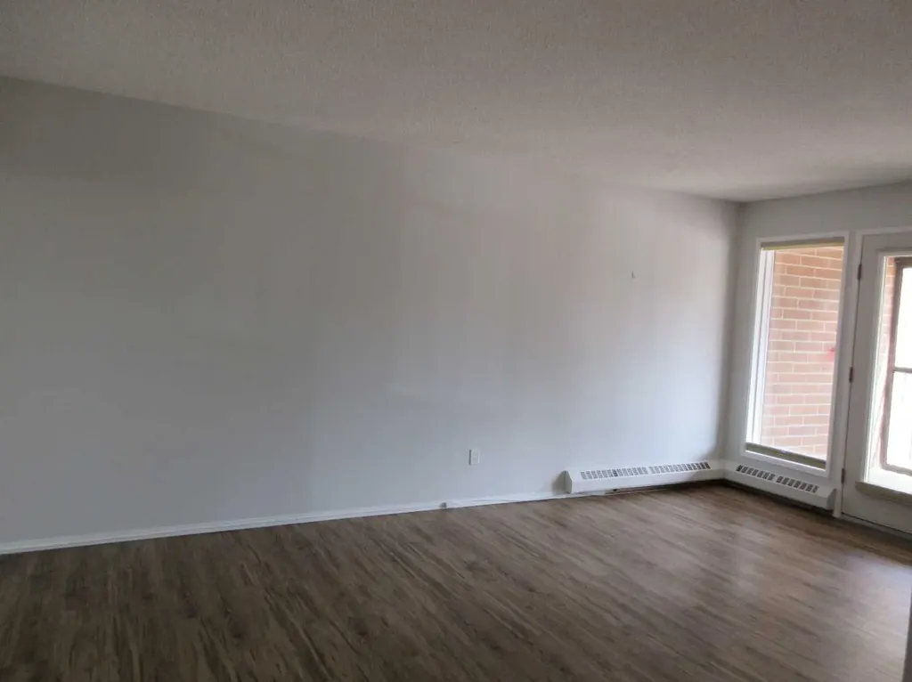 3090 15 Avenue SE Medicine Hat AB T1B 3Z3