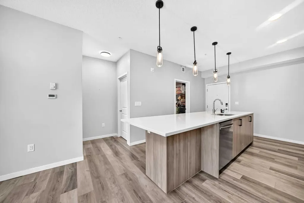 33 Carringham Gate NW Calgary AB T3P 2H6