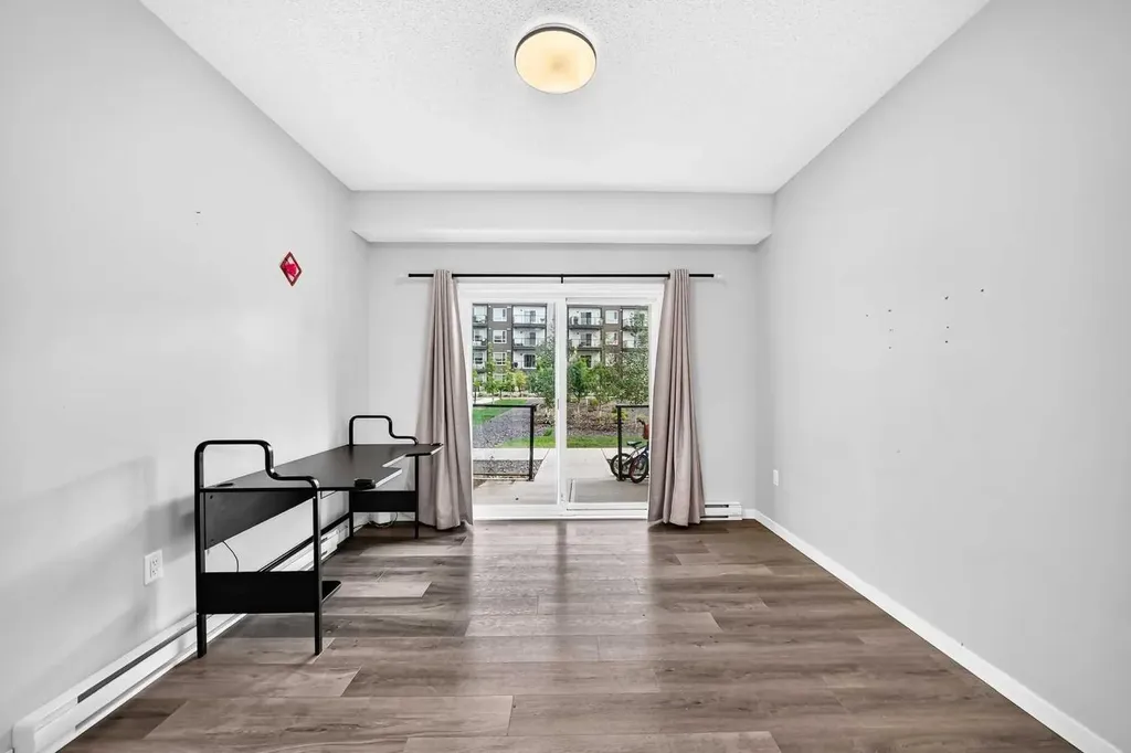 33 Carringham Gate NW Calgary AB T3P 2H6