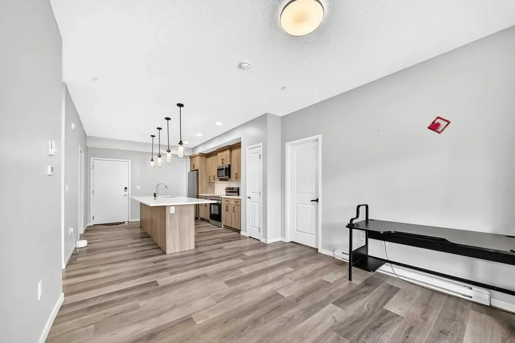 33 Carringham Gate NW Calgary AB T3P 2H6