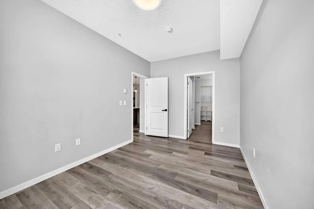 33 Carringham Gate NW Calgary AB T3P 2H6