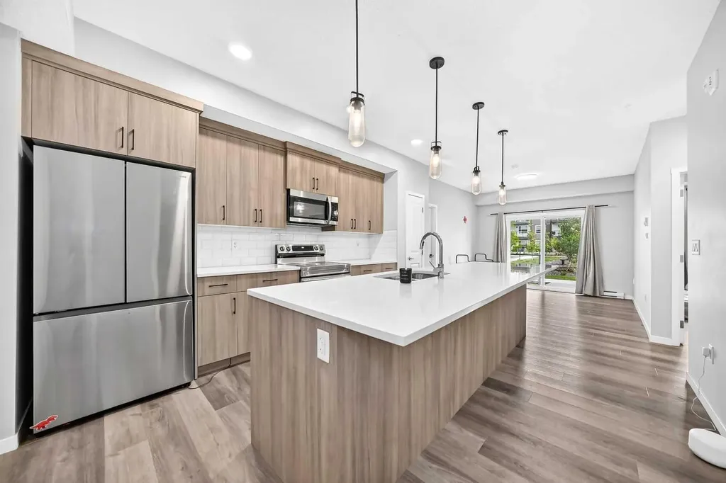 33 Carringham Gate NW Calgary AB T3P 2H6
