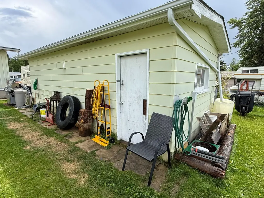 5428 Moosehorn Avenue Swan Hills AB T0G 2C0
