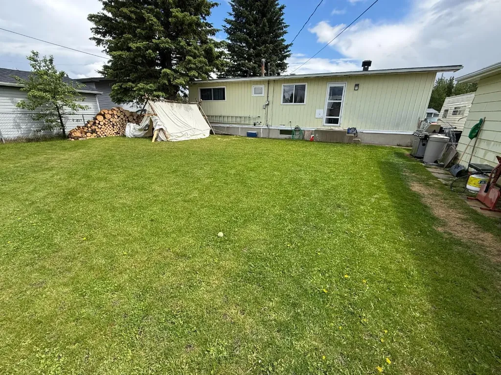 5428 Moosehorn Avenue Swan Hills AB T0G 2C0