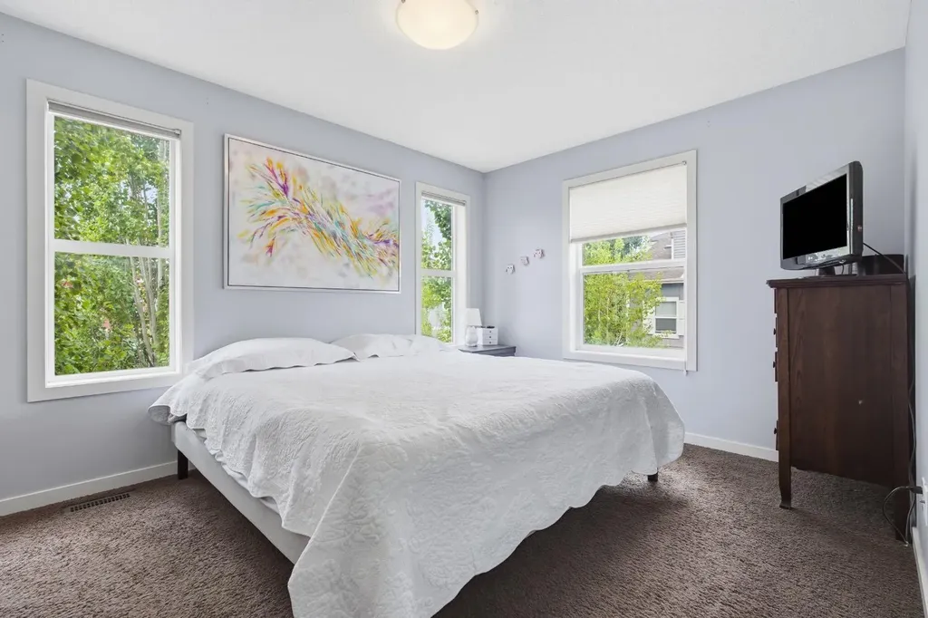 10 Auburn Bay Avenue SE Calgary AB T3M 0P7