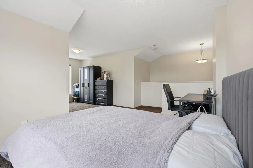10 Auburn Bay Avenue SE Calgary AB T3M 0P7
