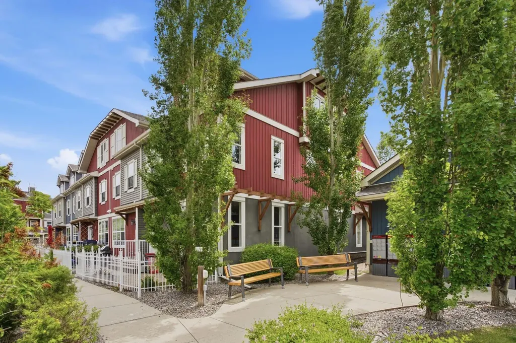 10 Auburn Bay Avenue SE Calgary AB T3M 0P7