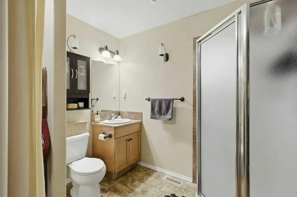 23 Lakeland Road Sylvan Lake AB T4S 0A3