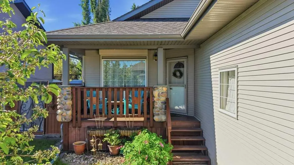 23 Lakeland Road Sylvan Lake AB T4S 0A3