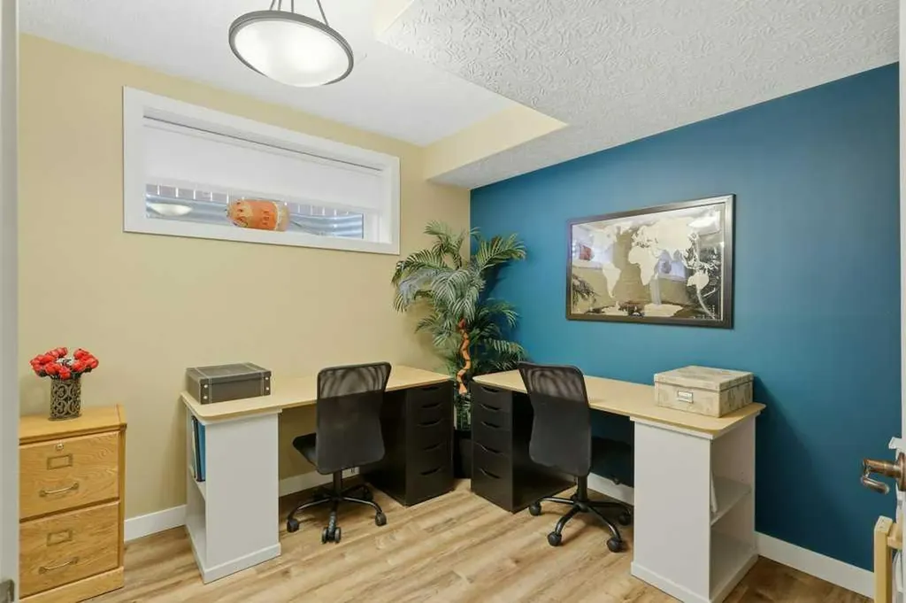 23 Lakeland Road Sylvan Lake AB T4S 0A3