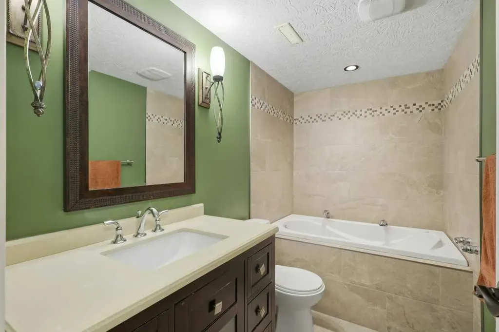 23 Lakeland Road Sylvan Lake AB T4S 0A3
