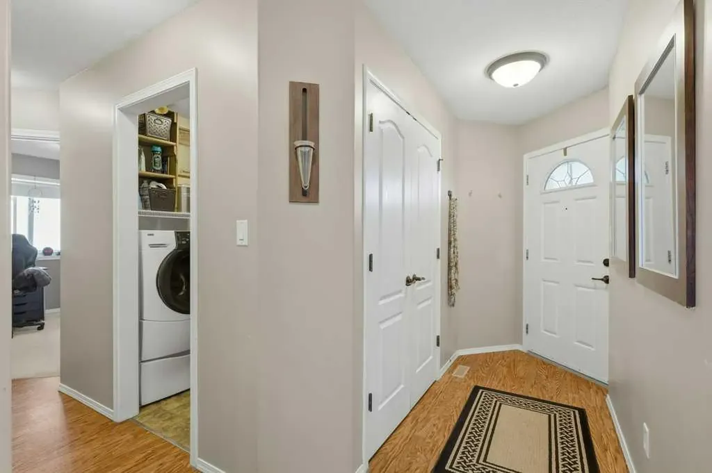 23 Lakeland Road Sylvan Lake AB T4S 0A3