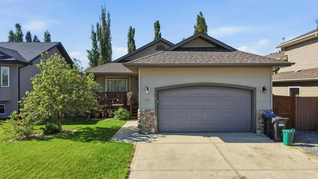 23 Lakeland Road Sylvan Lake AB T4S 0A3