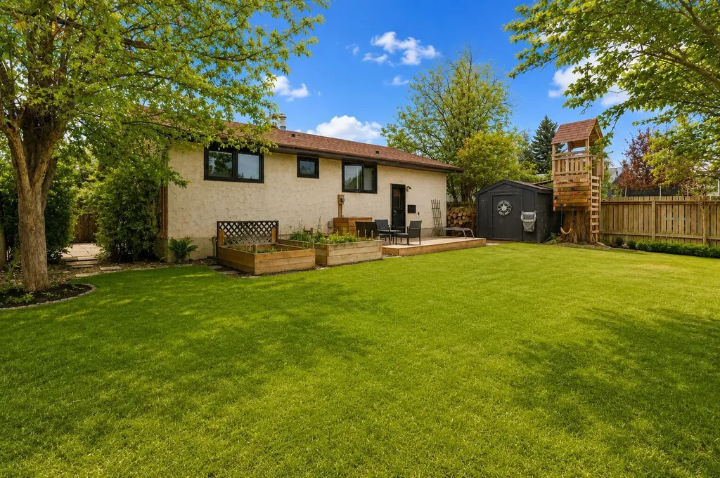 31 Macfarlane Avenue Red Deer AB T4N 5S9