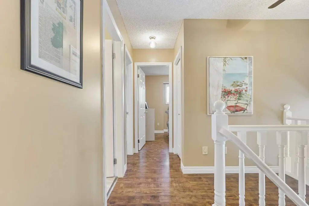 82 Sherwood Boulevard W Lethbridge AB T1K 6E9