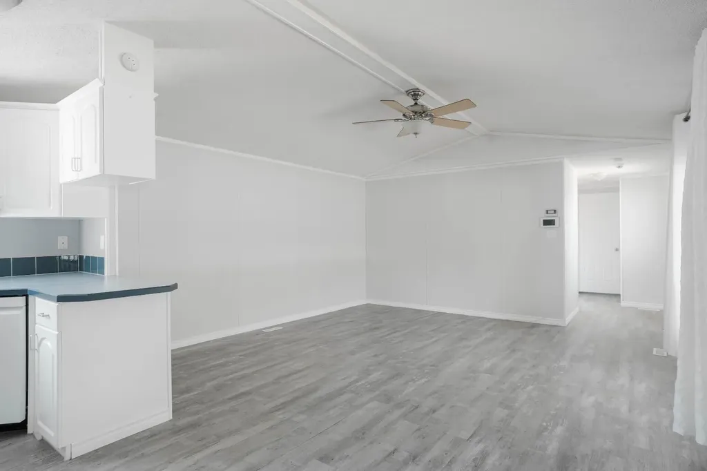 212 Greenwich Lane Fort Mcmurray AB T9H 3Z3
