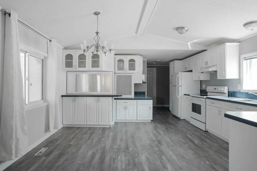 212 Greenwich Lane Fort Mcmurray AB T9H 3Z3