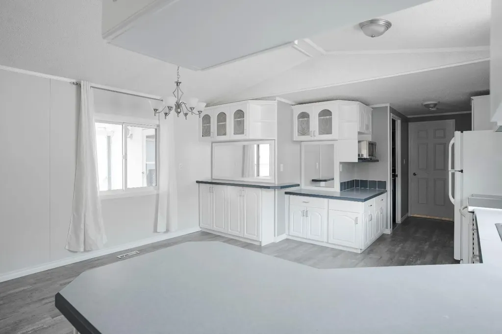 212 Greenwich Lane Fort Mcmurray AB T9H 3Z3