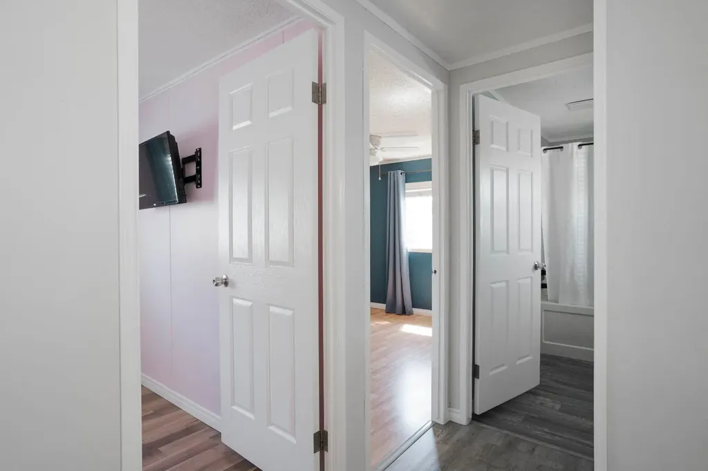 212 Greenwich Lane Fort Mcmurray AB T9H 3Z3