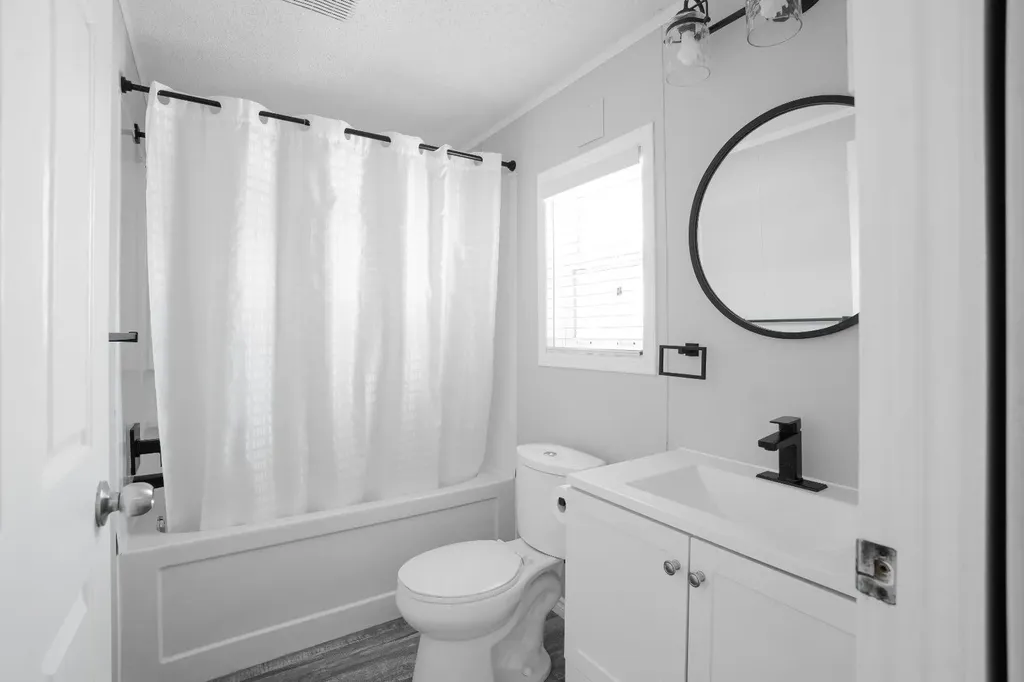 212 Greenwich Lane Fort Mcmurray AB T9H 3Z3