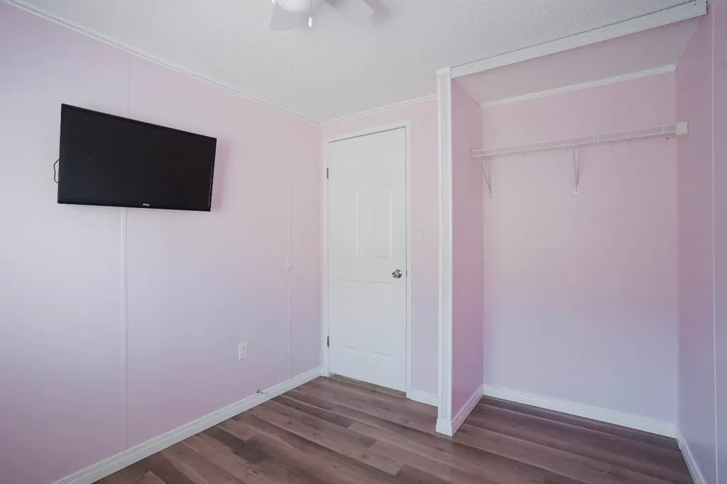 212 Greenwich Lane Fort Mcmurray AB T9H 3Z3