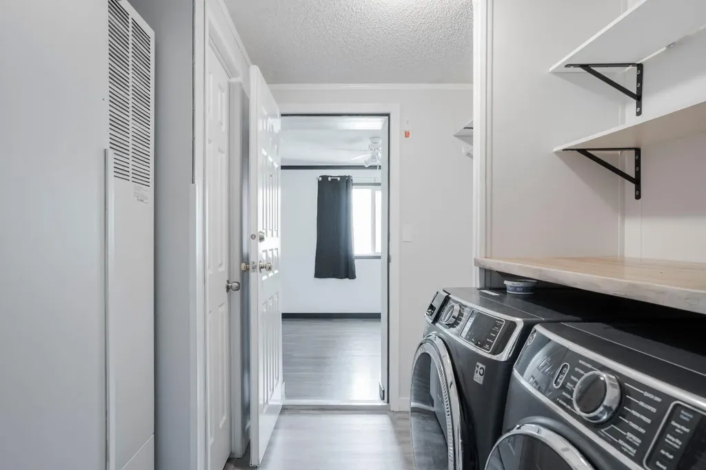 212 Greenwich Lane Fort Mcmurray AB T9H 3Z3