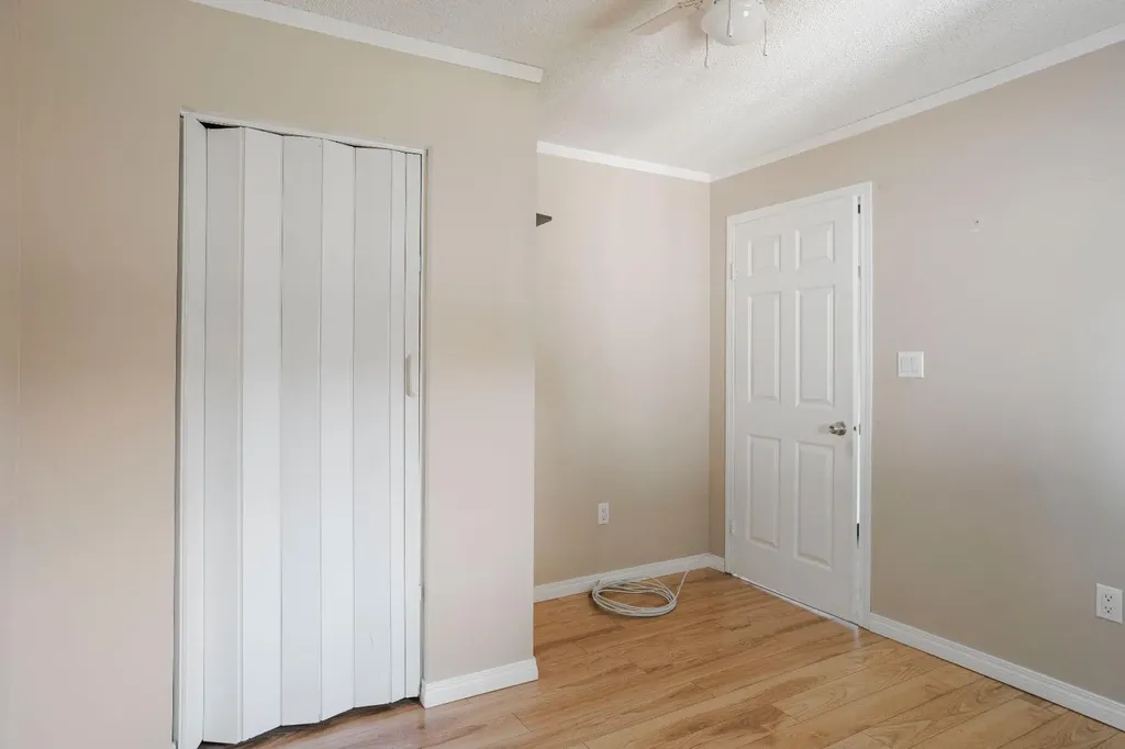 212 Greenwich Lane Fort Mcmurray AB T9H 3Z3