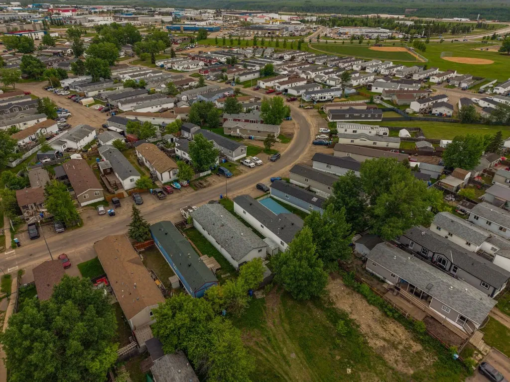 212 Greenwich Lane Fort Mcmurray AB T9H 3Z3