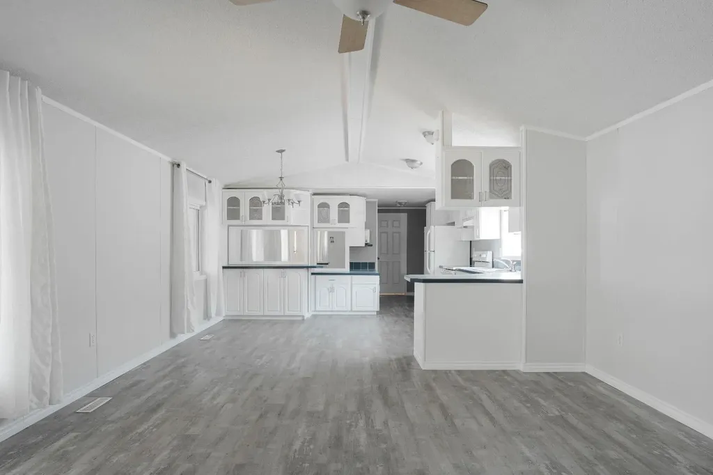 212 Greenwich Lane Fort Mcmurray AB T9H 3Z3