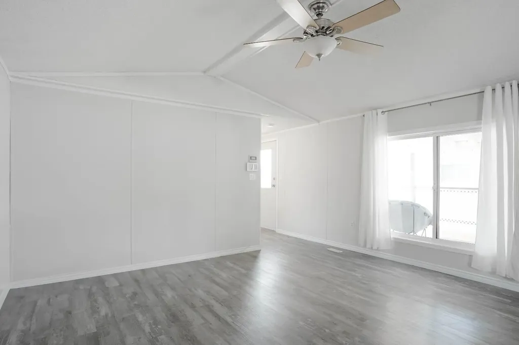 212 Greenwich Lane Fort Mcmurray AB T9H 3Z3