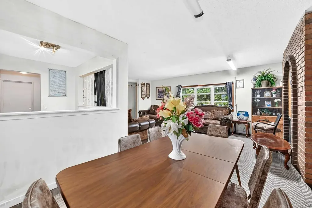 311 72 Avenue NE Calgary AB T2K 0P1