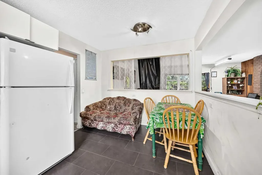 311 72 Avenue NE Calgary AB T2K 0P1