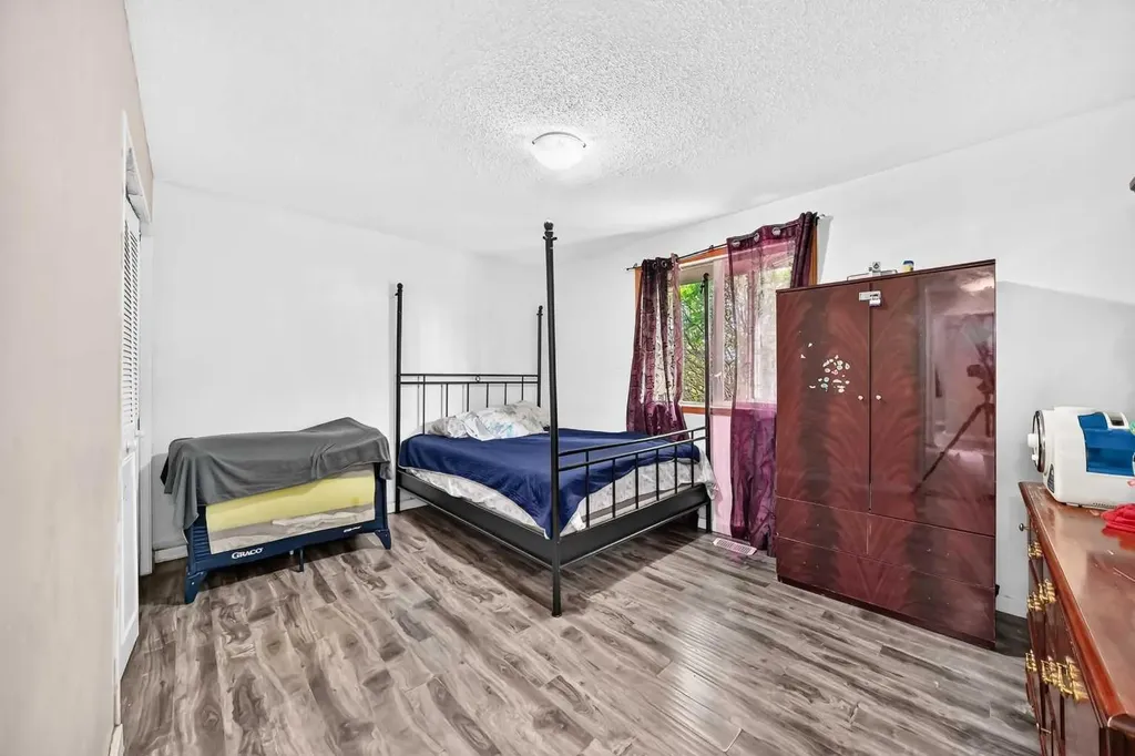 311 72 Avenue NE Calgary AB T2K 0P1