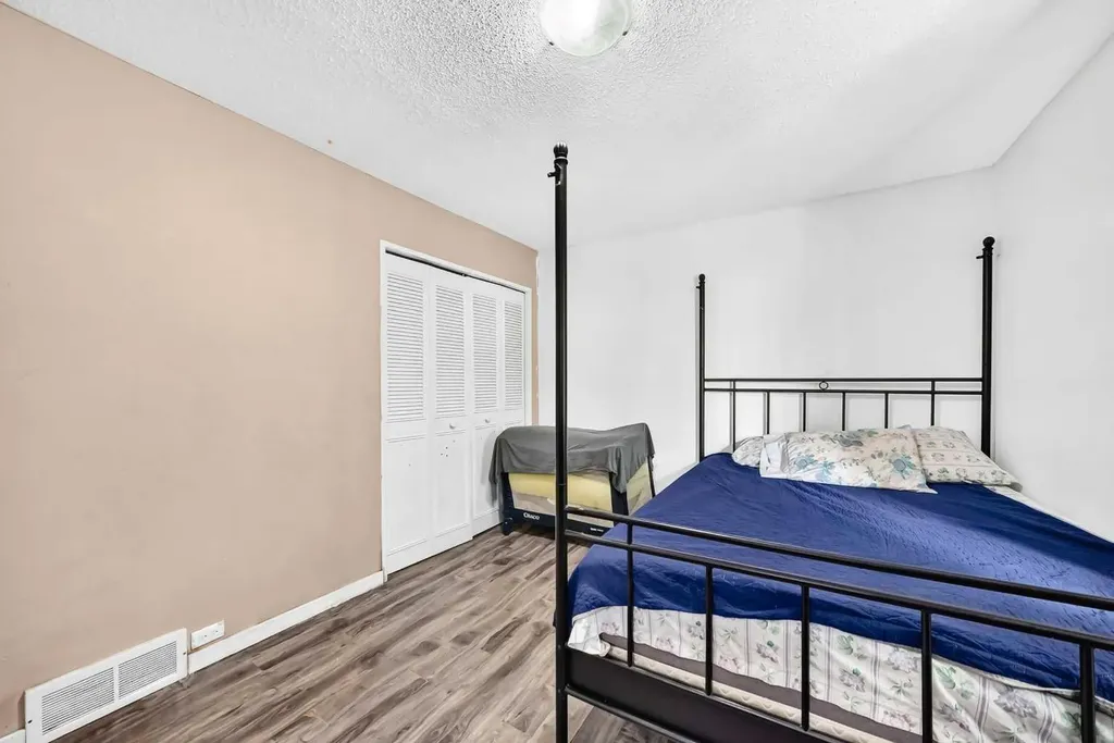 311 72 Avenue NE Calgary AB T2K 0P1