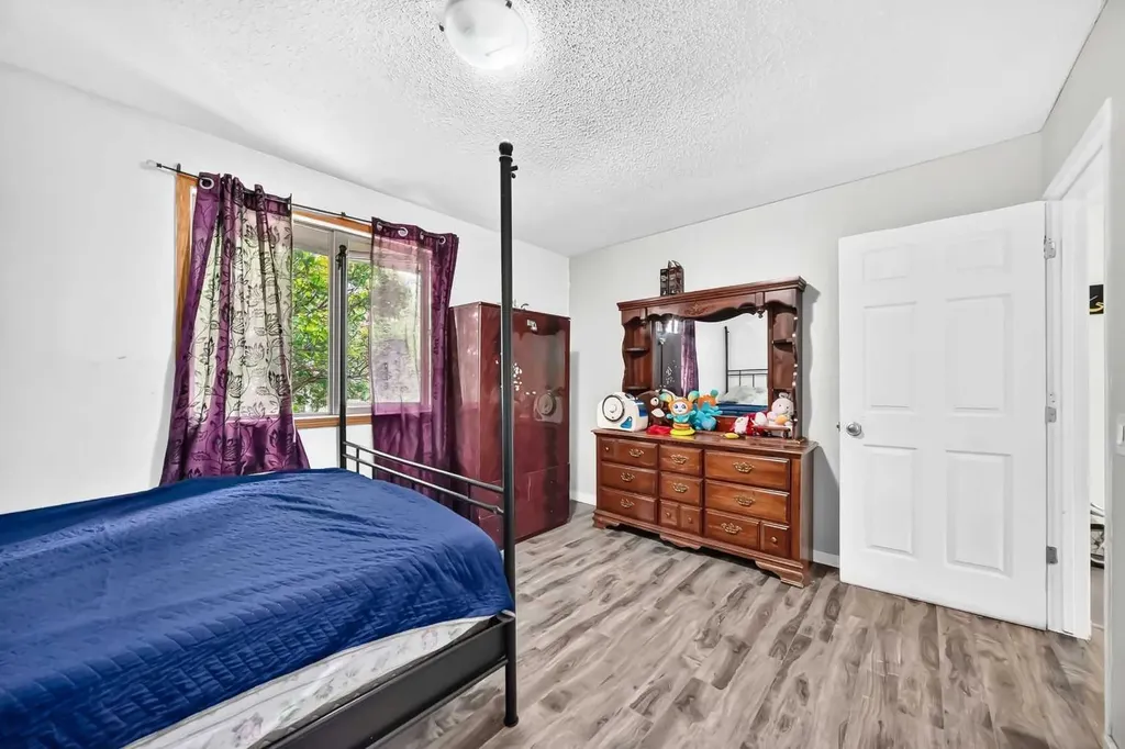 311 72 Avenue NE Calgary AB T2K 0P1