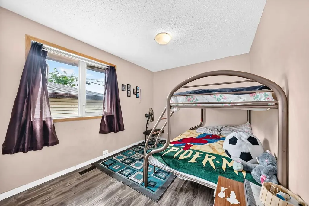 311 72 Avenue NE Calgary AB T2K 0P1
