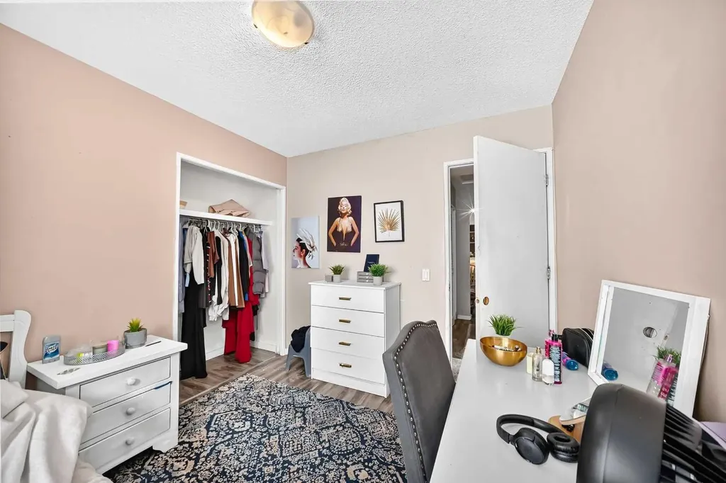 311 72 Avenue NE Calgary AB T2K 0P1