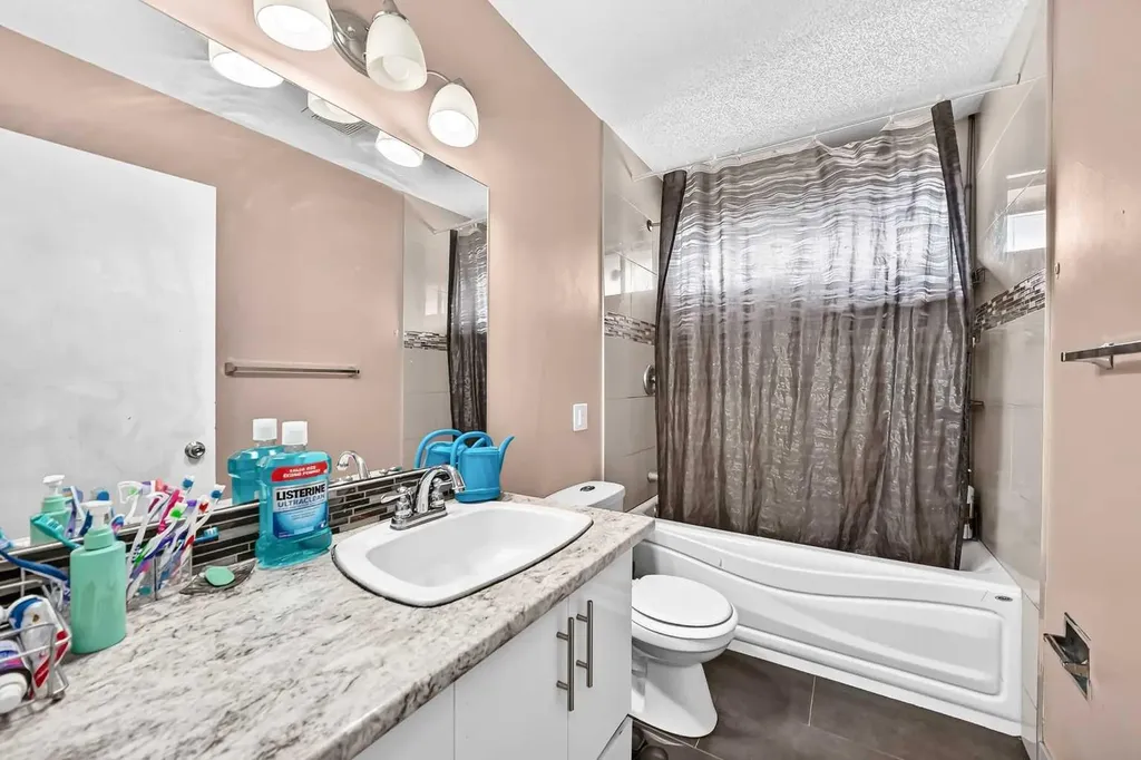 311 72 Avenue NE Calgary AB T2K 0P1