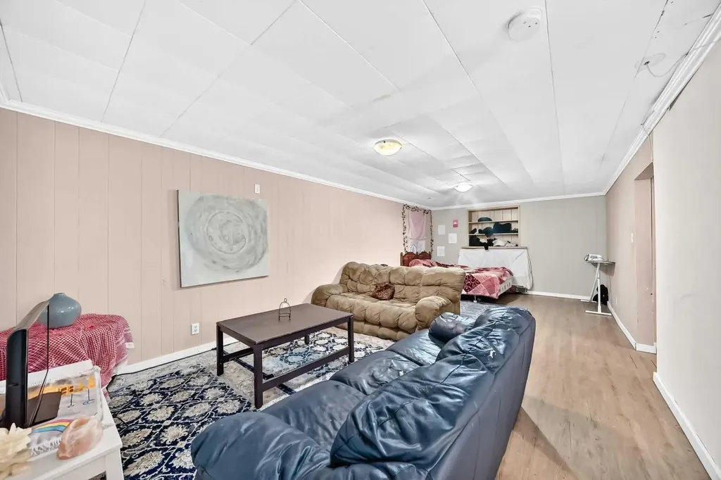 311 72 Avenue NE Calgary AB T2K 0P1
