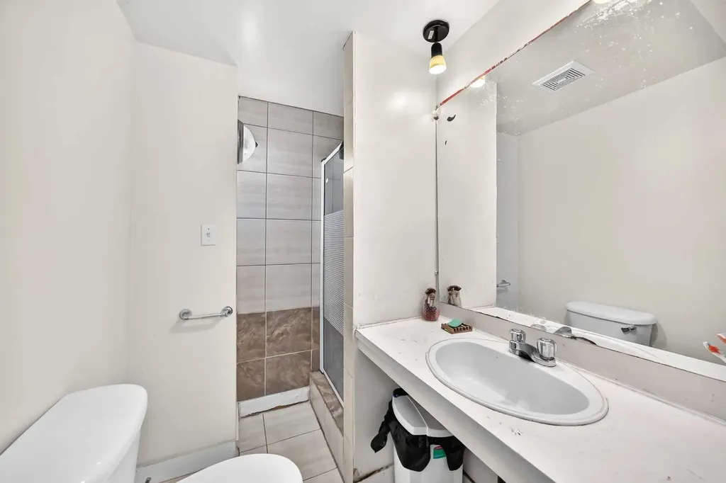311 72 Avenue NE Calgary AB T2K 0P1