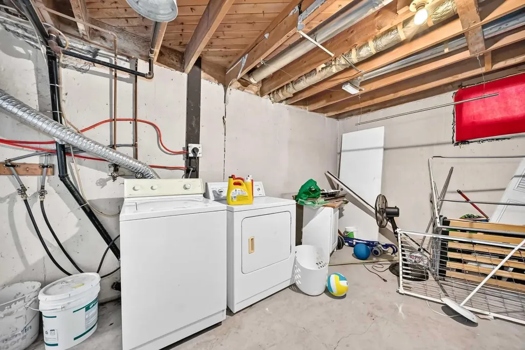 311 72 Avenue NE Calgary AB T2K 0P1
