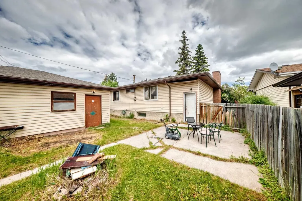 311 72 Avenue NE Calgary AB T2K 0P1