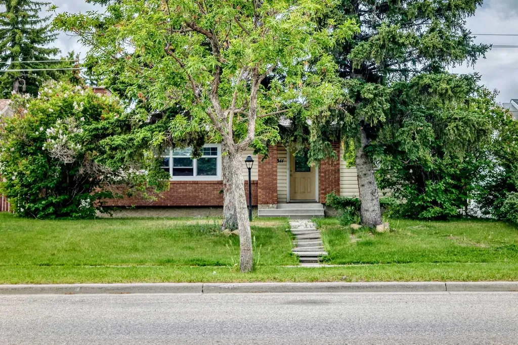 311 72 Avenue NE Calgary AB T2K 0P1