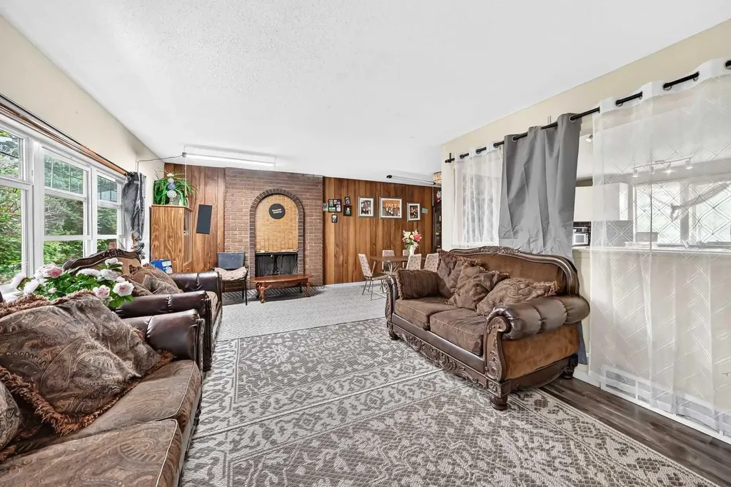 311 72 Avenue NE Calgary AB T2K 0P1