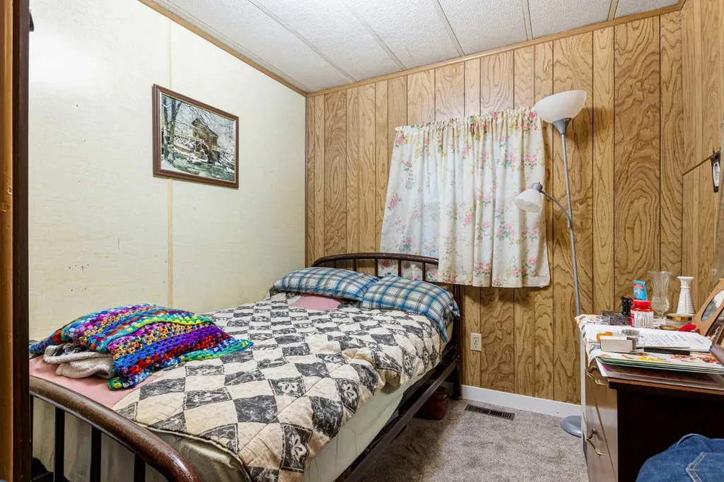 115 1 Street W Lashburn SK S0M1H0