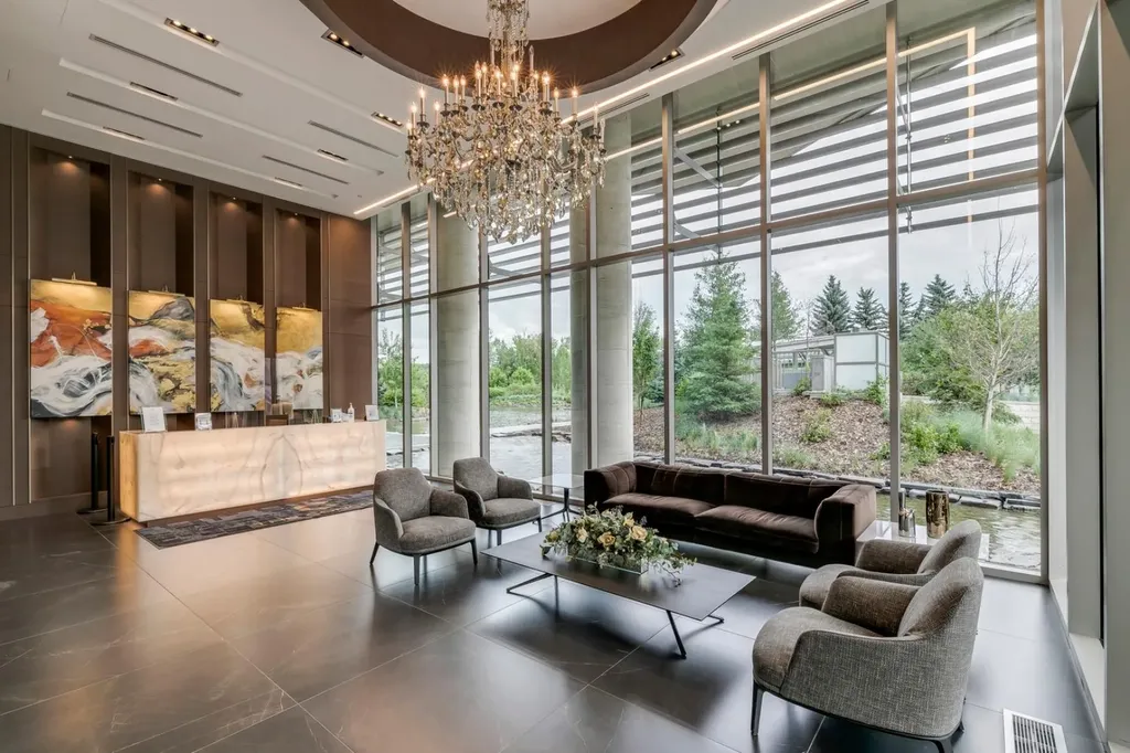 738 1 Avenue SW Calgary AB T2P 5G8