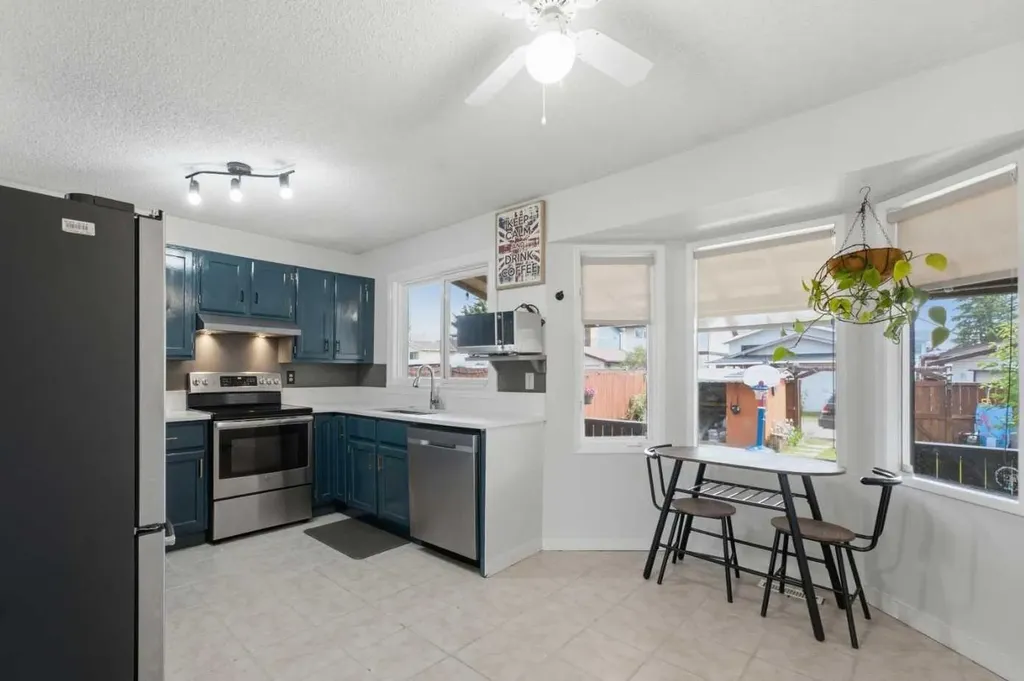 17 Abberfield Crescent NE Calgary AB T2A 6P4